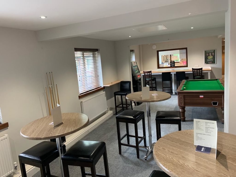 Hotel 52 - Stanley 27/36