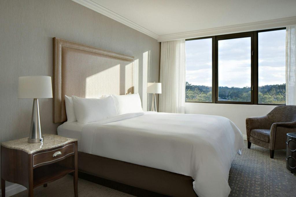 1 Bedroom, Executive, Suite, King Bed, Resort View