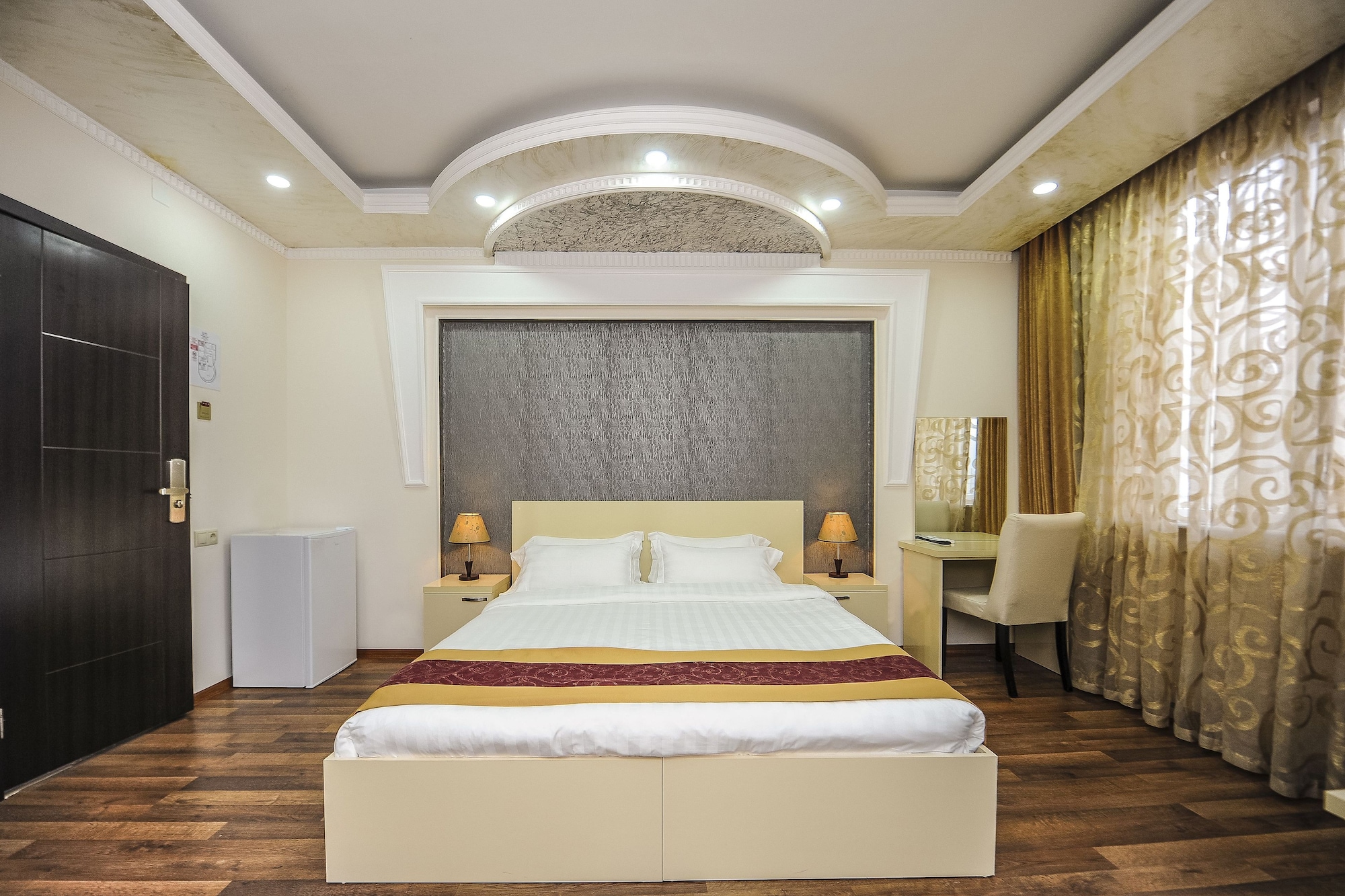 STANDARD, DOUBLE OR TWIN BED