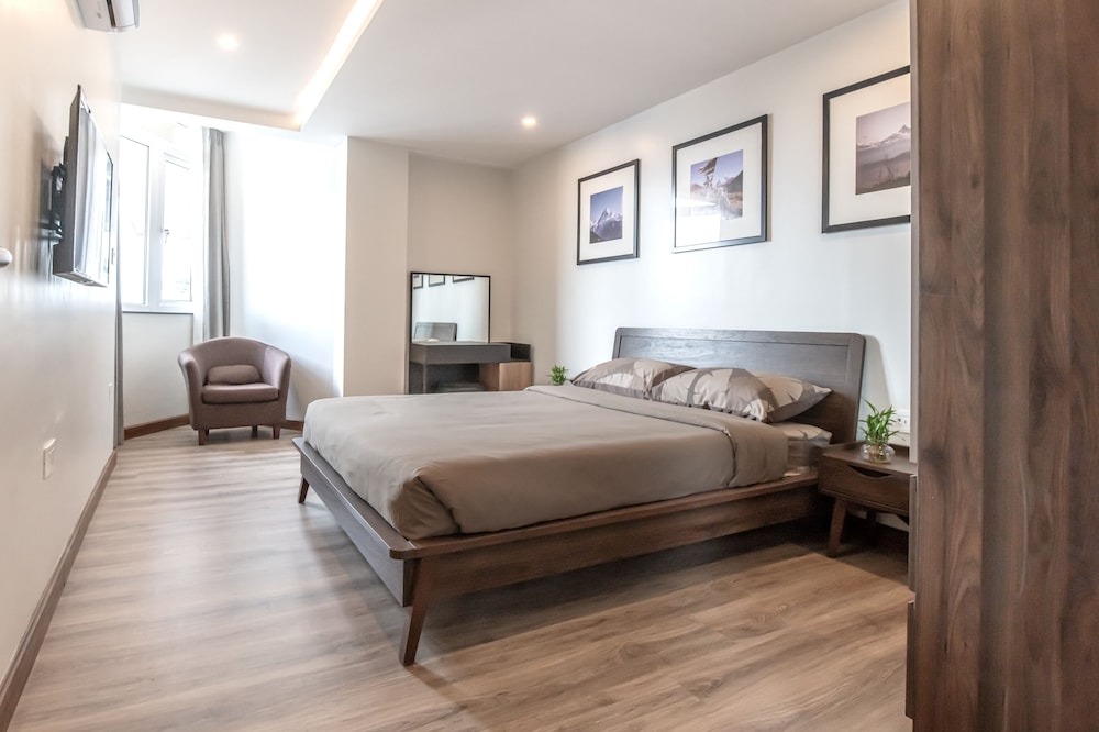 Mila Hotel 34/86