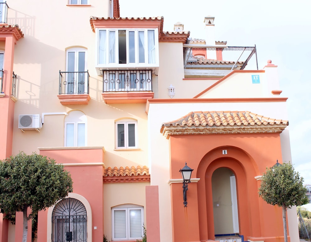 Apartamentos Puerto Sherry 4/50