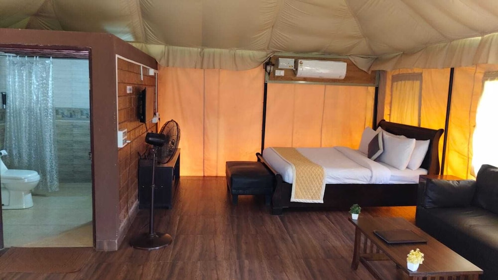 Swiss, Luxury, Twin Beds