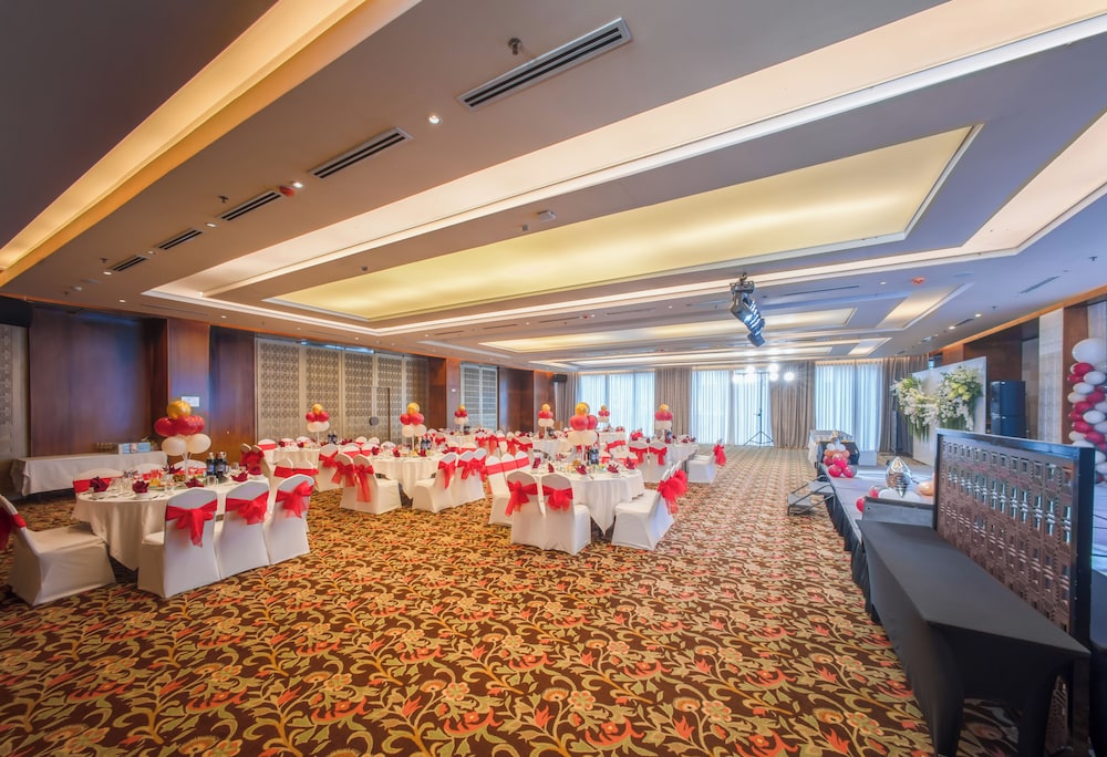 Starcity Bayfront Nha Trang Hotel 66/76