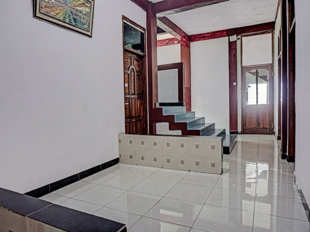 SPOT ON 2226 Nurmega Jaya 8/34