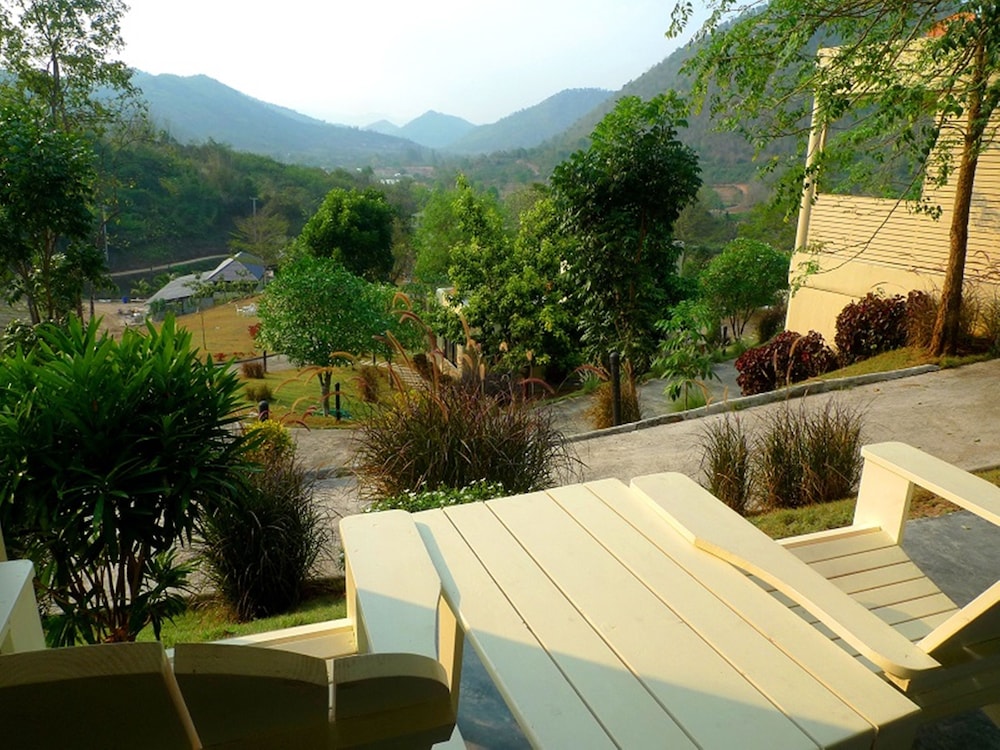 Hi - Scene Resort 44/69