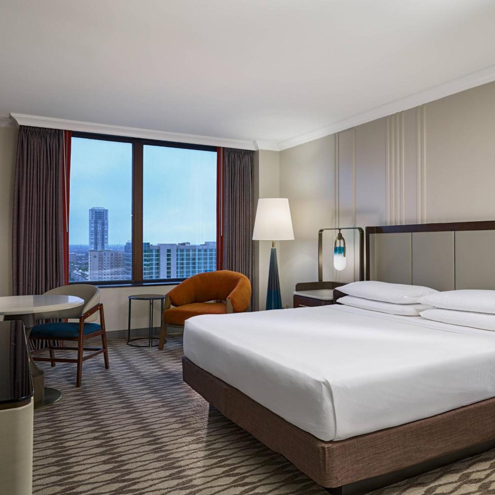 Guest Room, Deluxe, King Bed