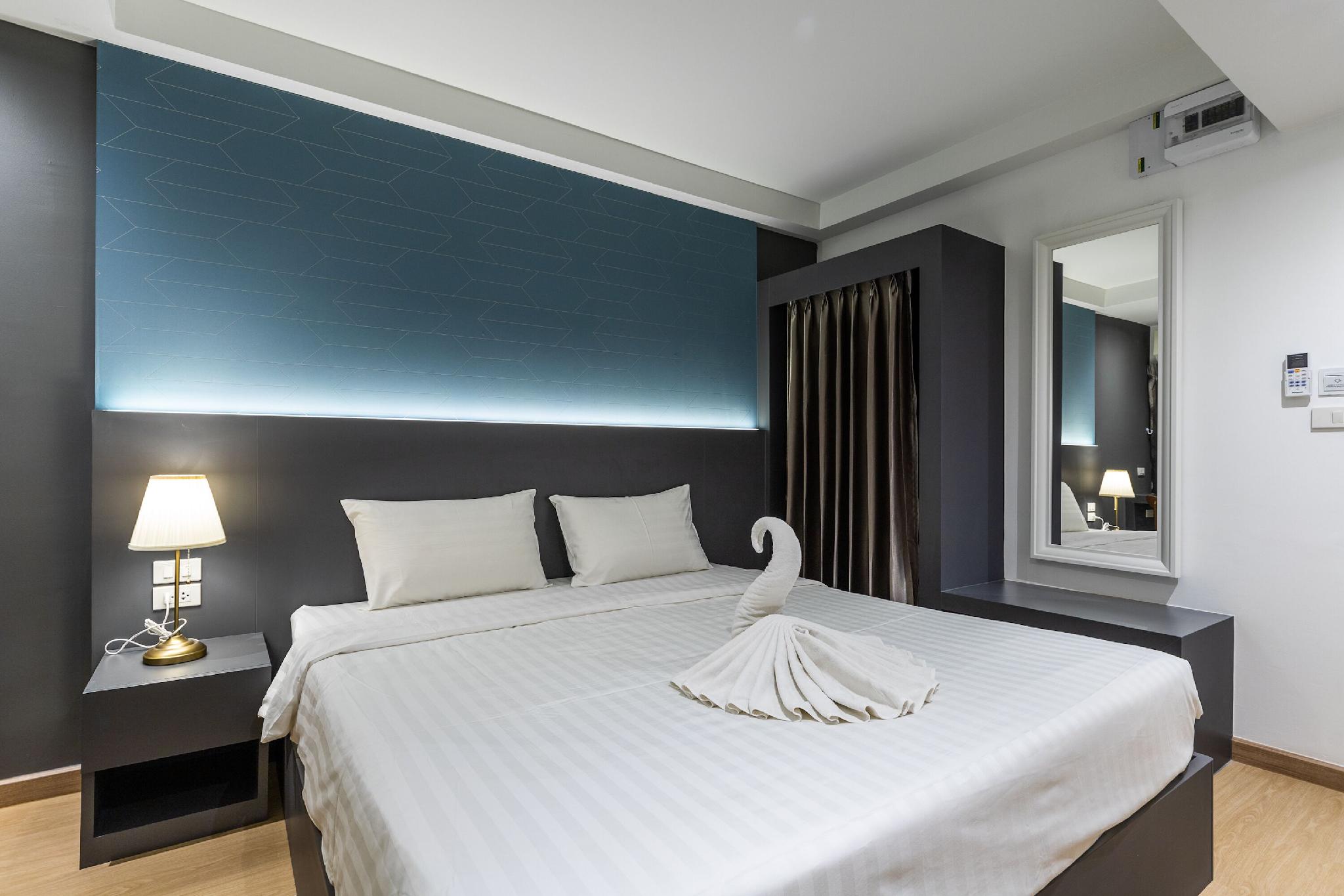 Standard, Double or Twin Bed