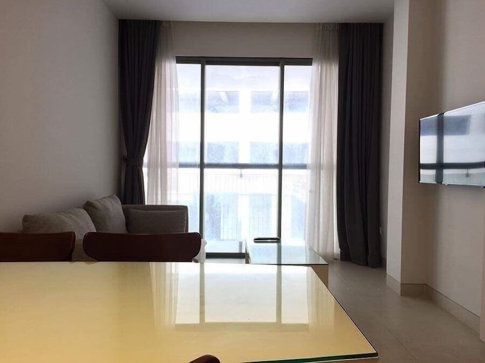 Glenwood Suites 26/49