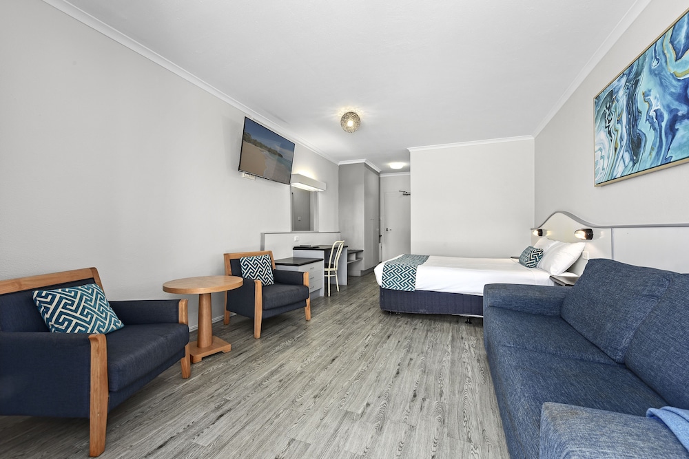 Palm Court Motor Inn 20/40