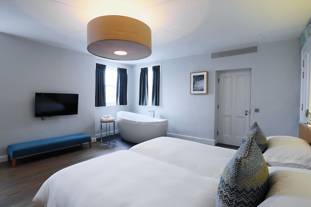 Malmaison Cheltenham 16/63