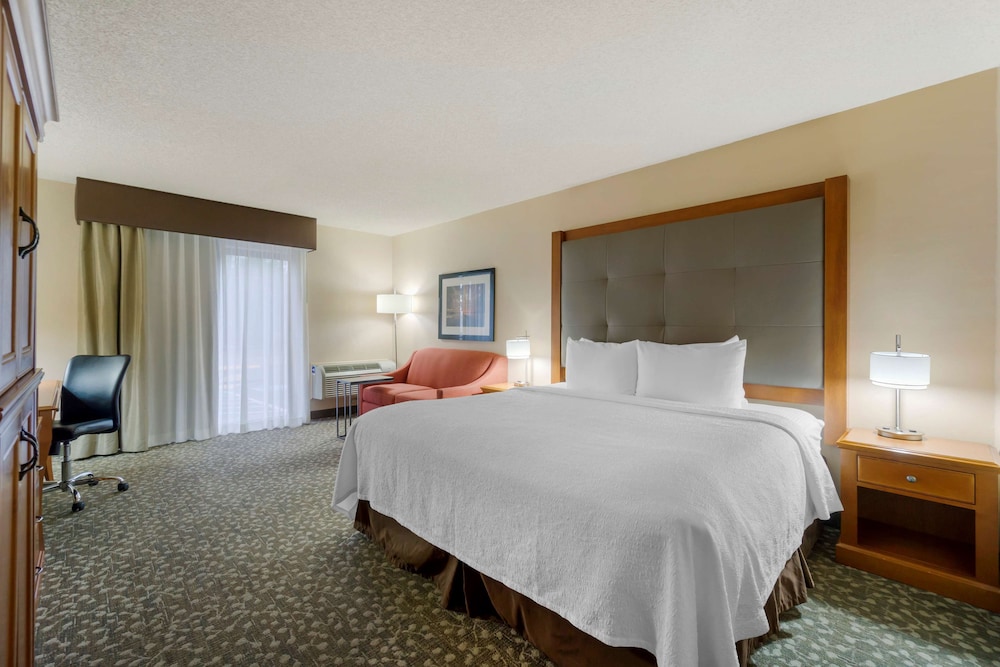 غرفة قياسية بسرير كوين لذوي الإعاقة، Best Western Plus Oak Harbor Hotel & Conference Center 4/10