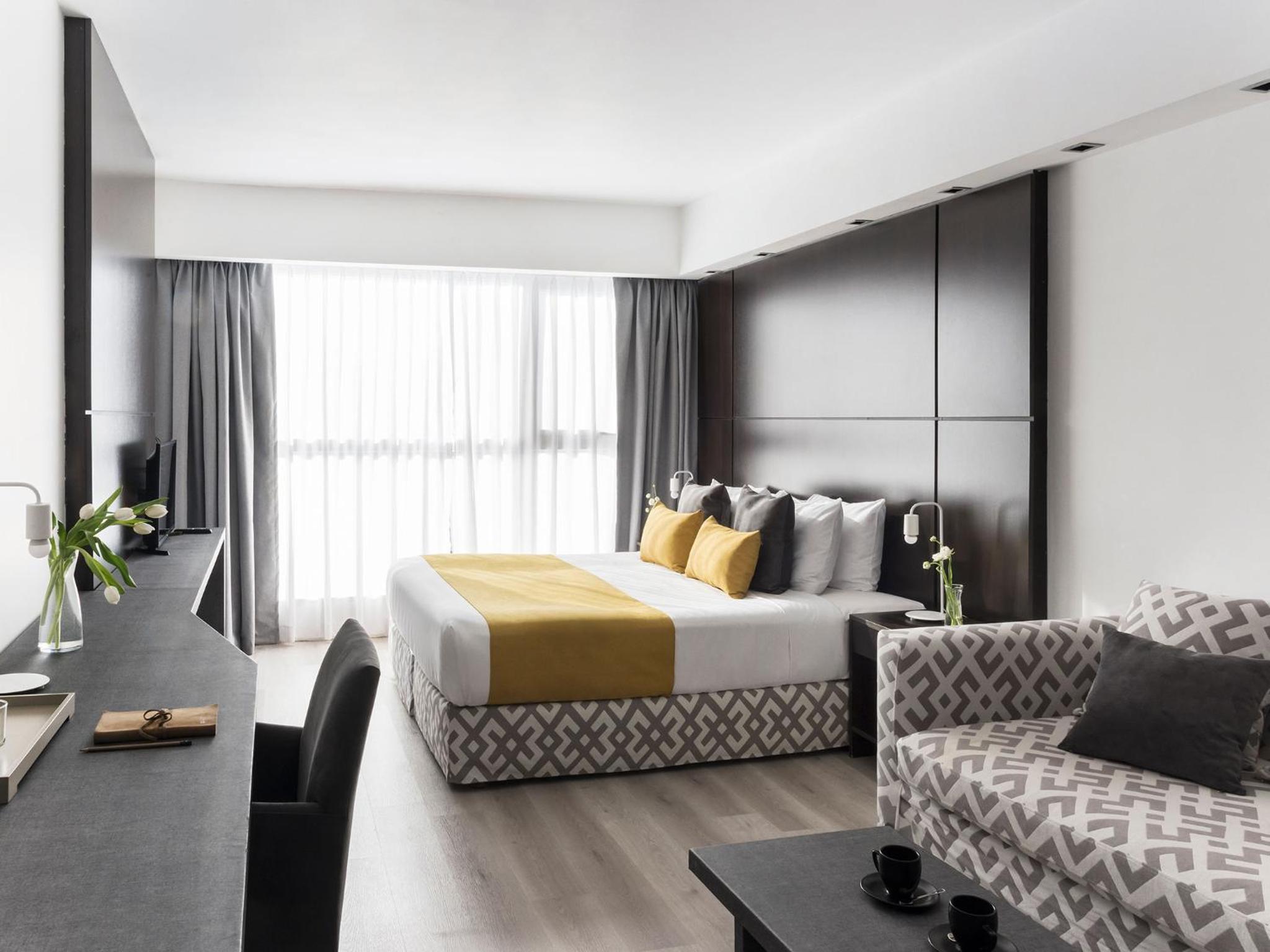 Room, Double Bed