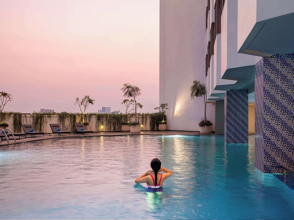 Mercure Jakarta Batavia (ex De Rivier Hotel) 45/48
