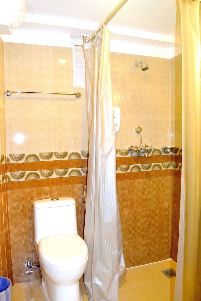 Hotel Access Nepal 66/70