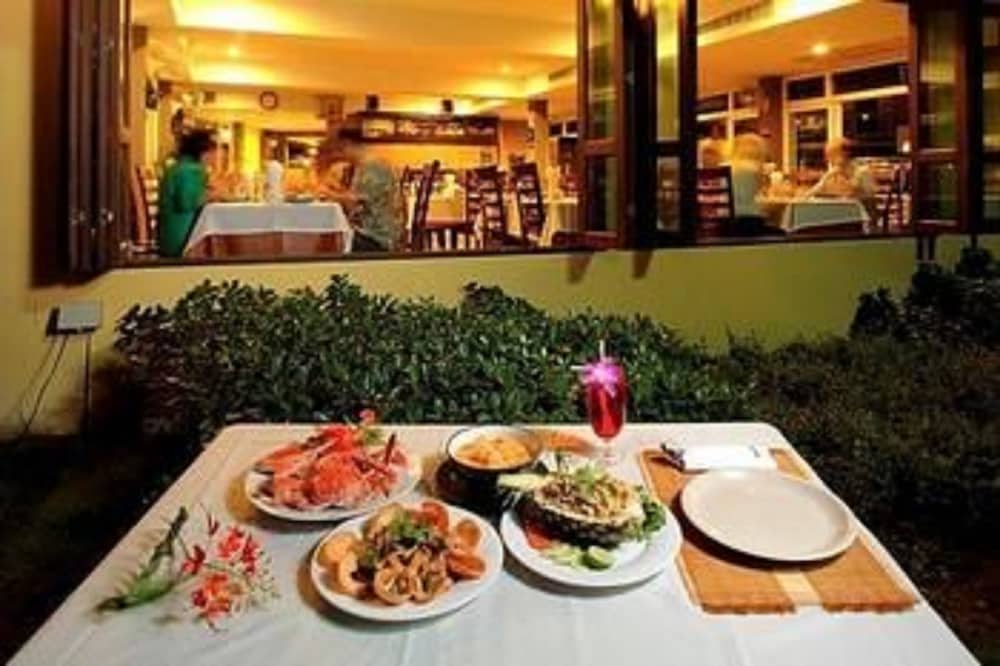 Bacchus Home Resort 59/77