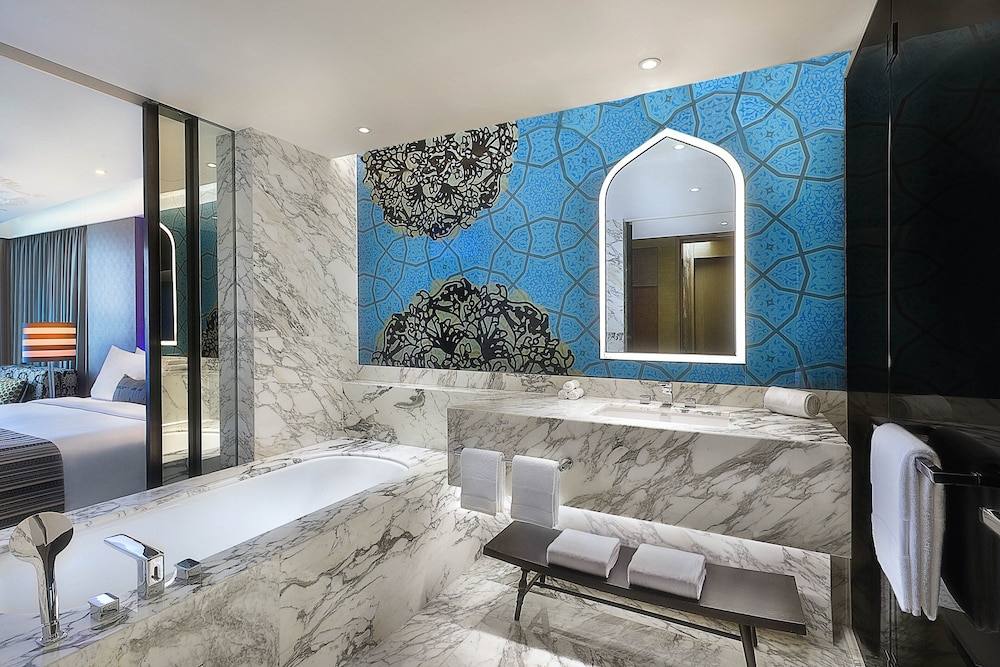Spectacular, 2 Double Beds, Garden View, W Muscat 2/2