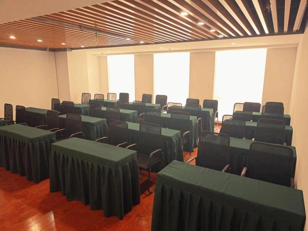 City Comfort Inn Xingtai Wanda 58/61