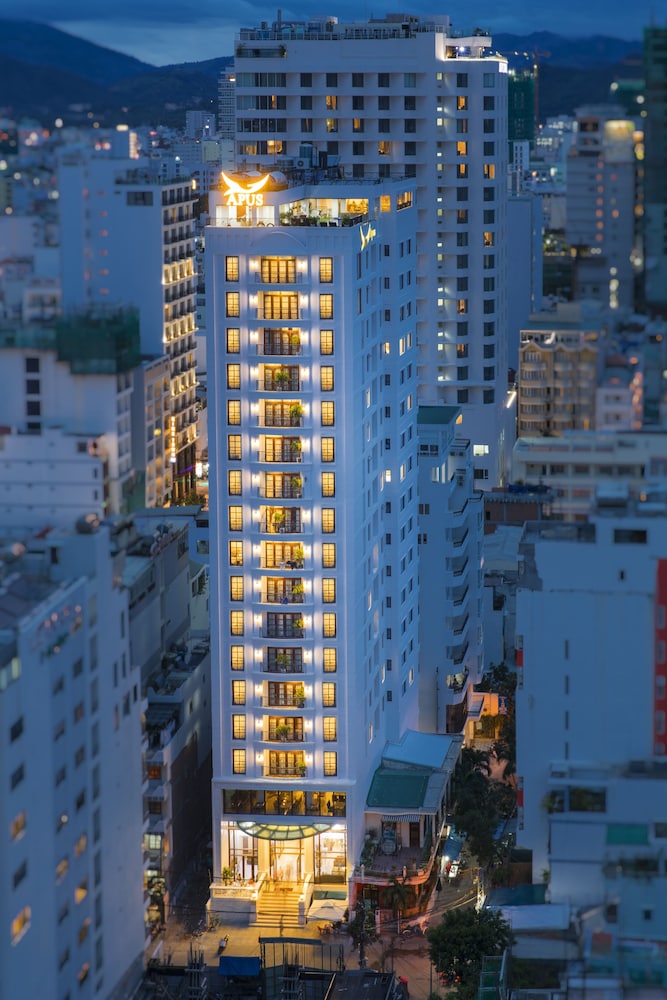 Apus Hotel 2/77