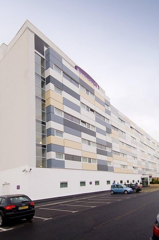 Premier Inn Manchester Airport (M56/J6) Runger Lane South Hotel 46/55