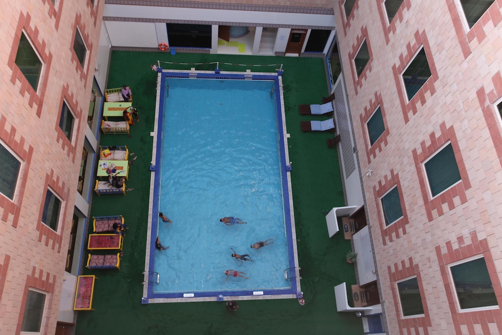 Ramee Guestline Hotel 30/63