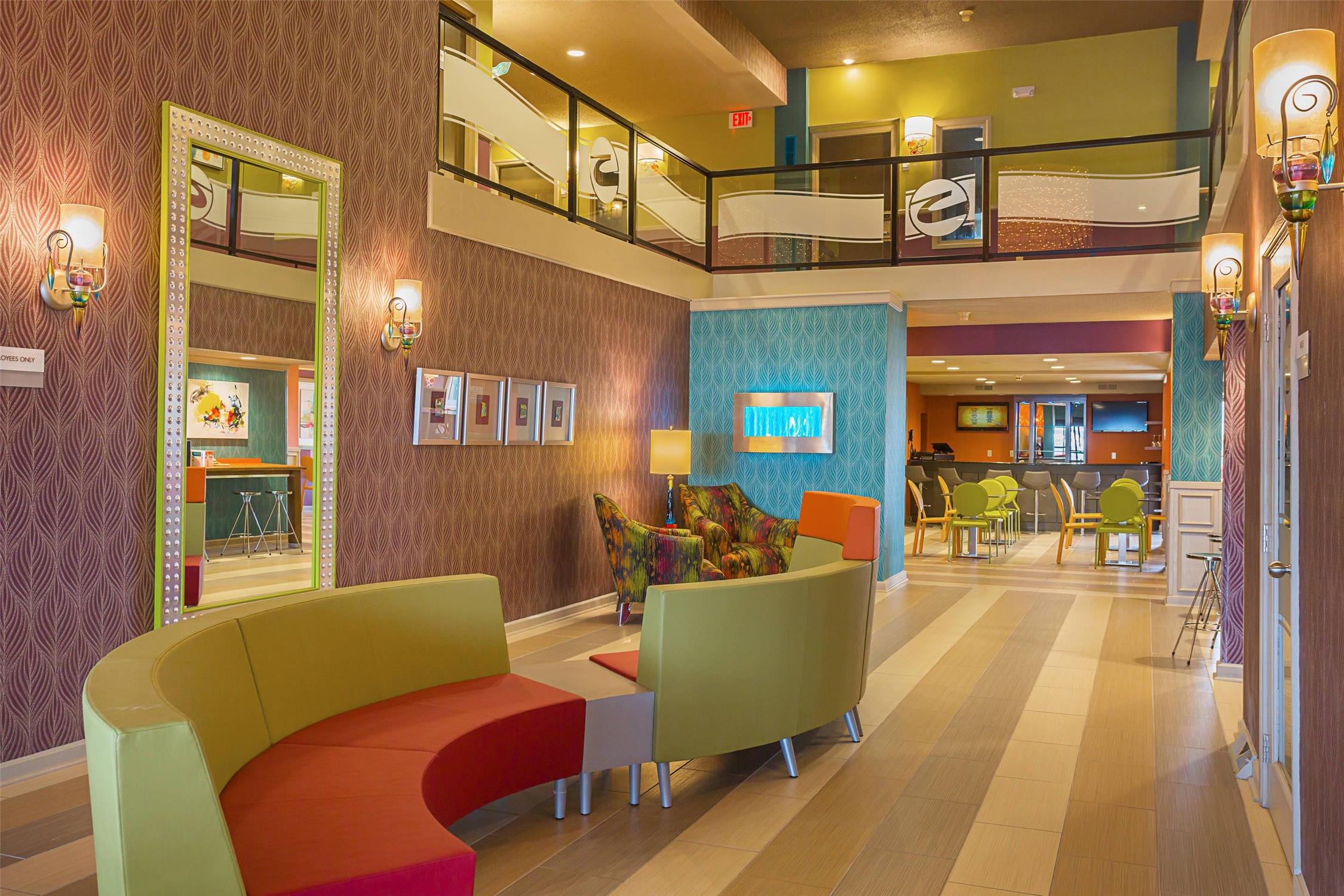 Clarion Inn & Suites Evansville Eastland Area 19/29
