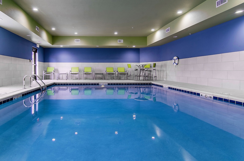 Holiday Inn Express And Suites Atchison 15/30
