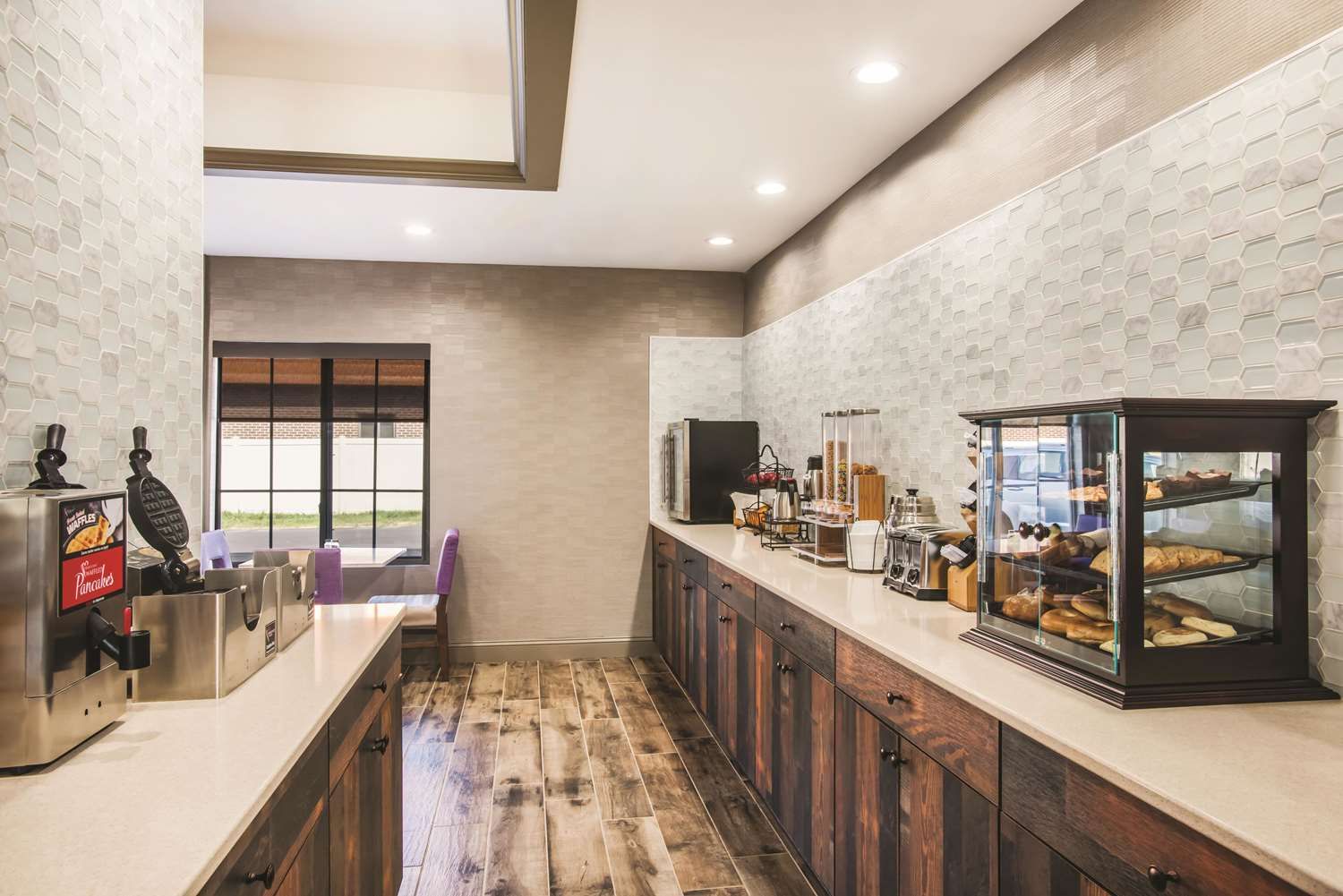 La Quinta Inn & Suites by Wyndham Chambersburg 11/17