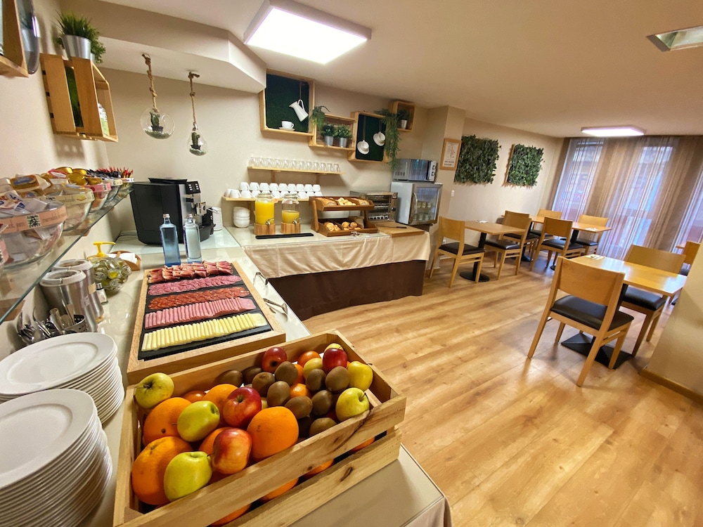 Hotel Ribeira Sacra 10/21