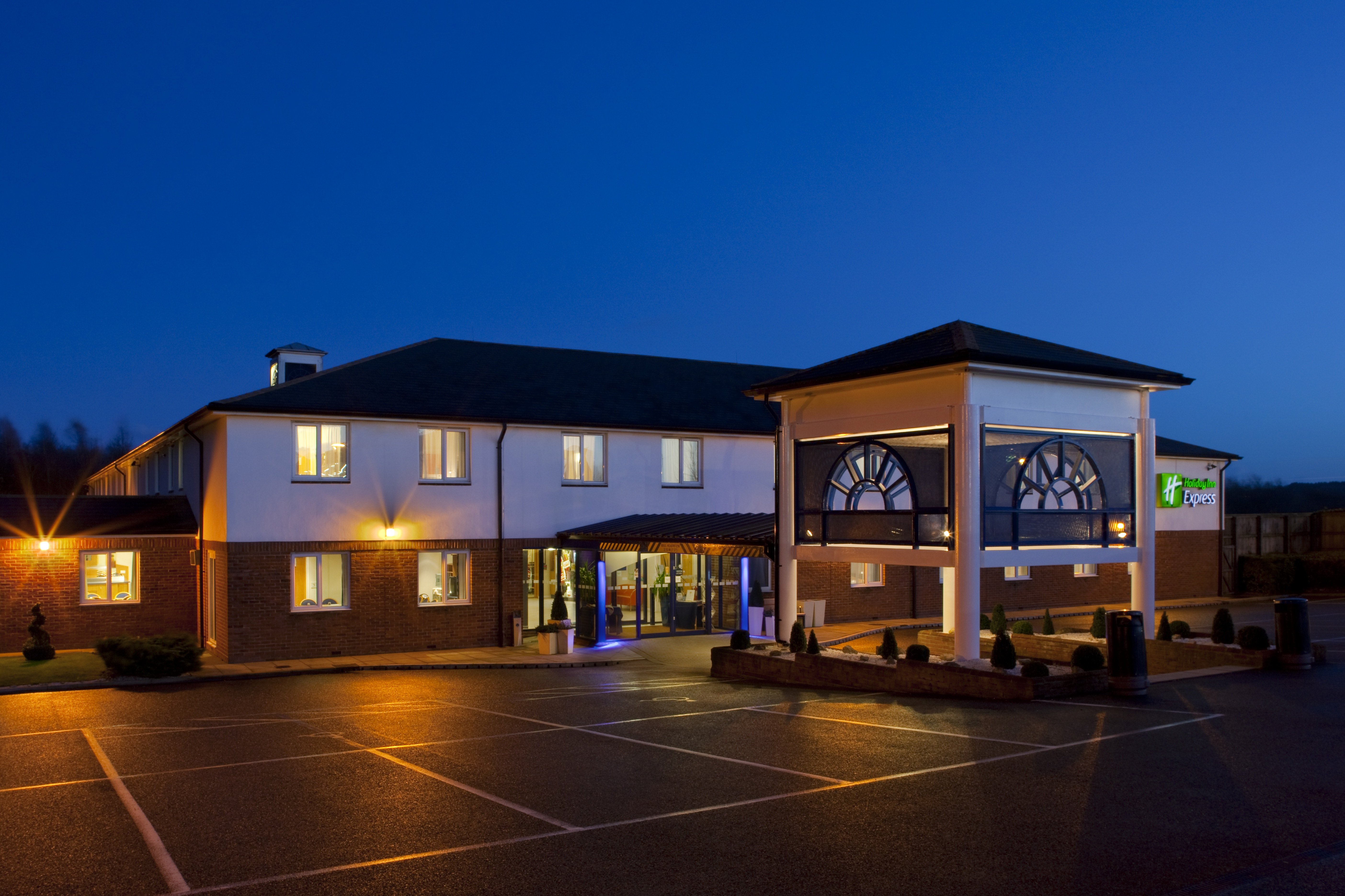 Holiday Inn Express Canterbury 3/19