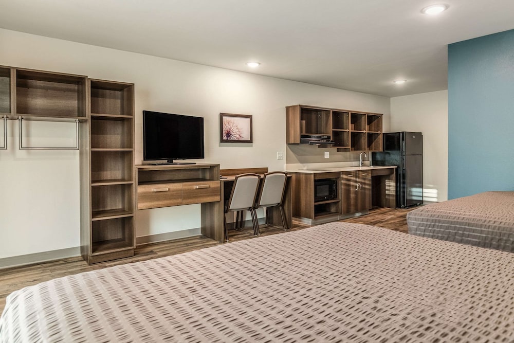 WoodSpring Suites Greenville Haywood Mall 20/33
