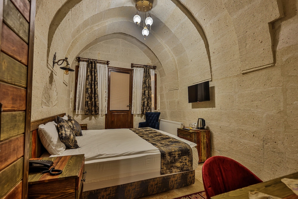 Caveadocia Stone Cave Hotel 13/36