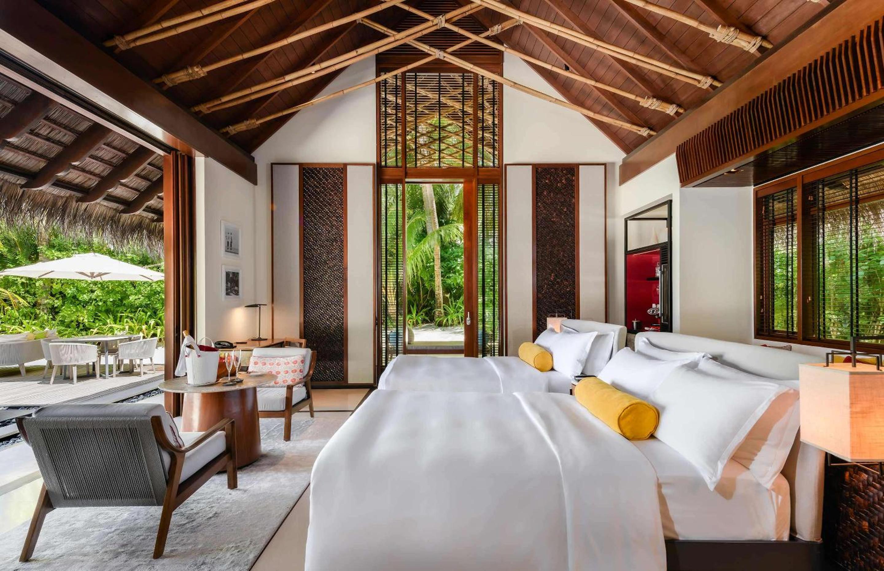 Beach Villa, Queen Bed