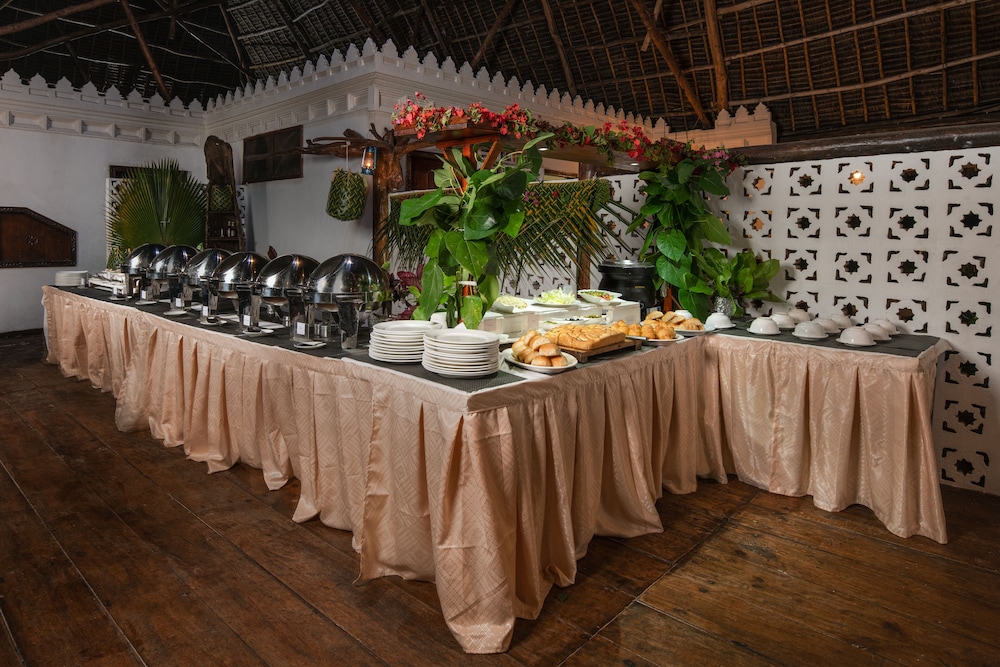 Hakuna Majiwe Beach Lodge 7/50