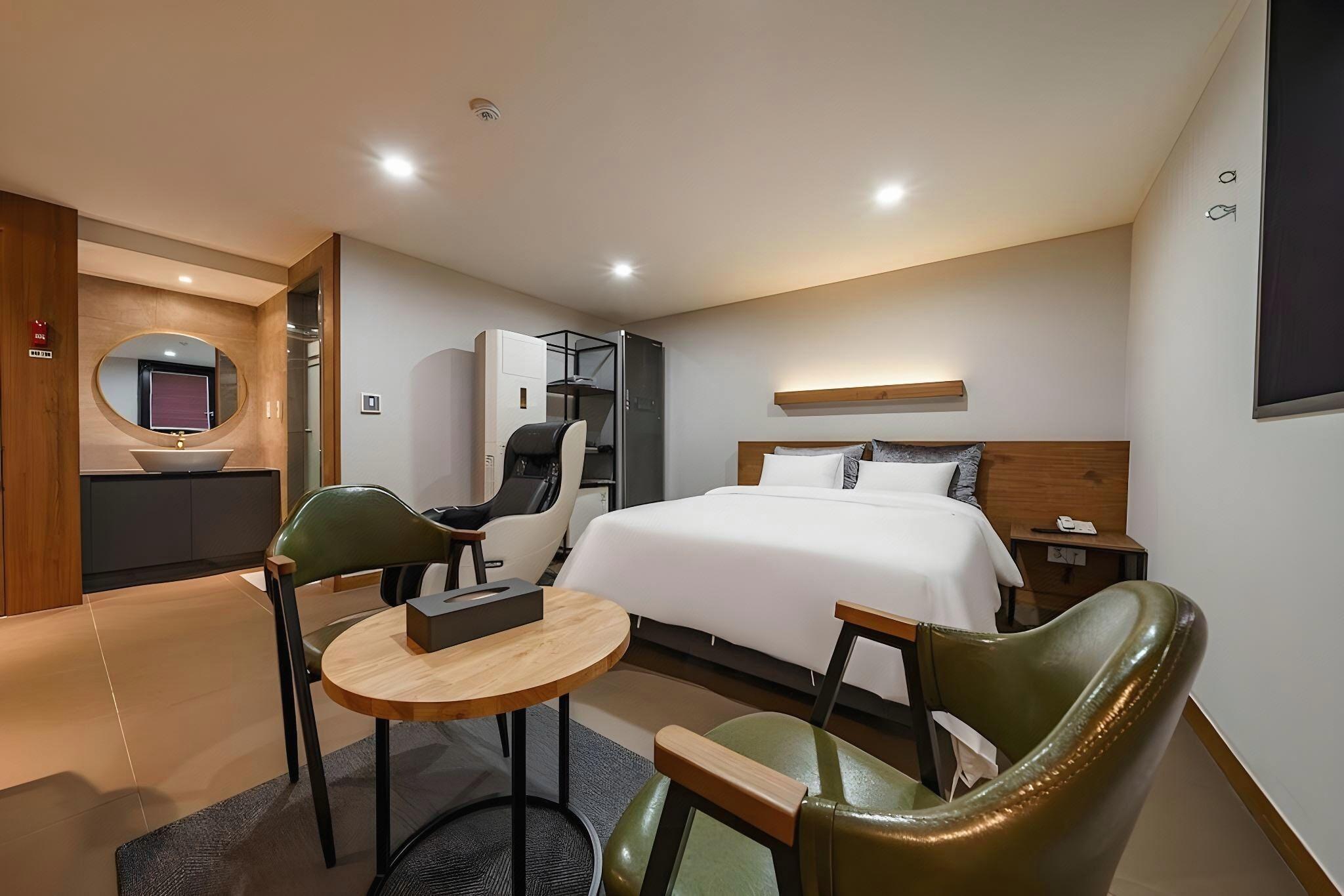 Soseol Smith Hotel 16/57