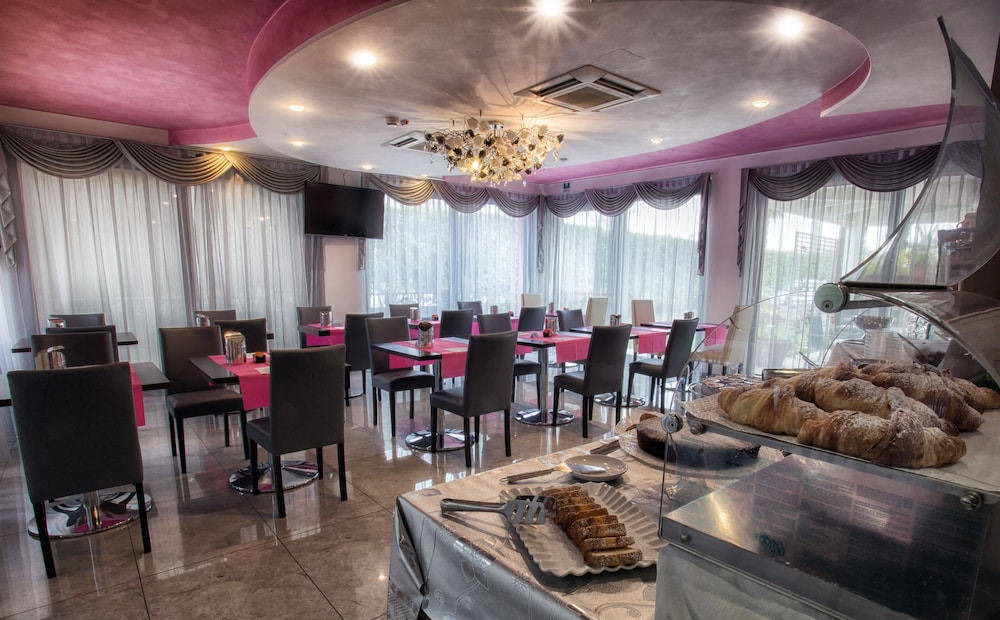 La Grotta Hotel 21/28