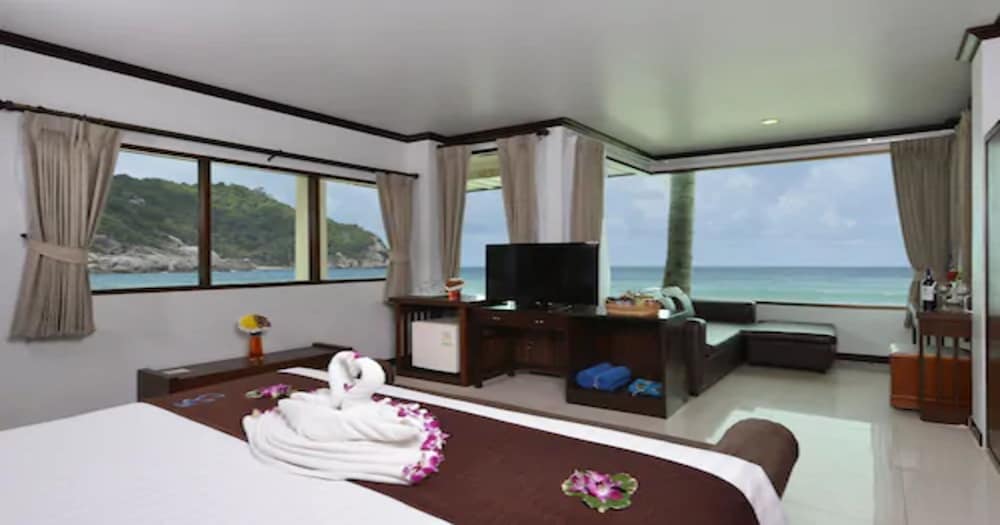 Phangan Bayshore Resort 52/69