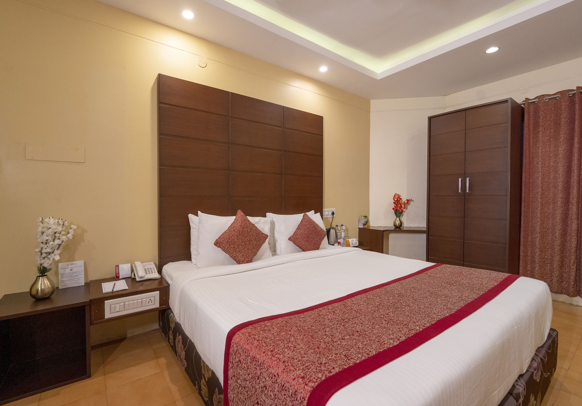Suite, King Bed