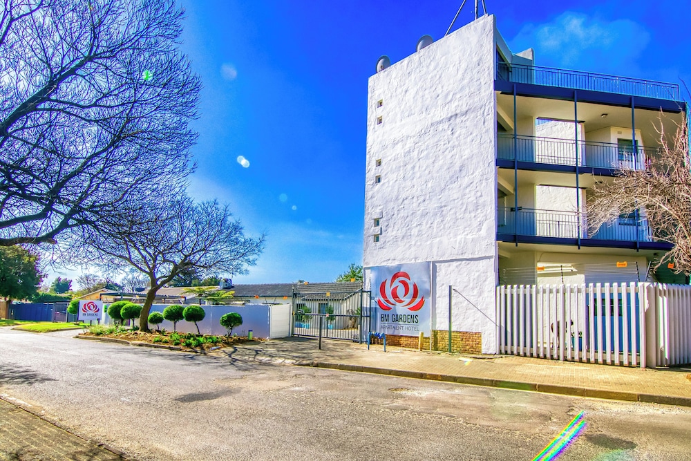 Bm Gardens Apartment Hotel 24/34