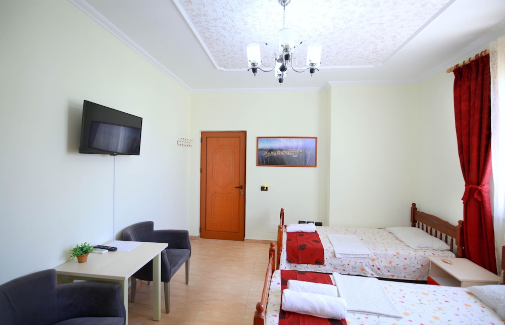 My Home Guest House 20/46