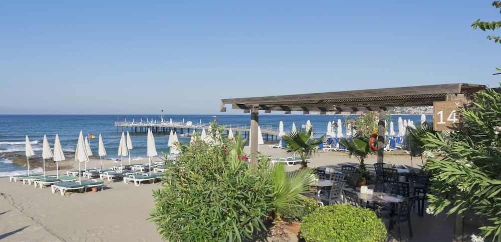Antique Roman Palace - Adults Only Ultra All Inclusive 46/50