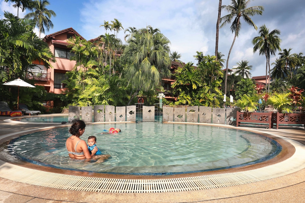 Courtyard by Marriot Phuket Patong Beach 8/65