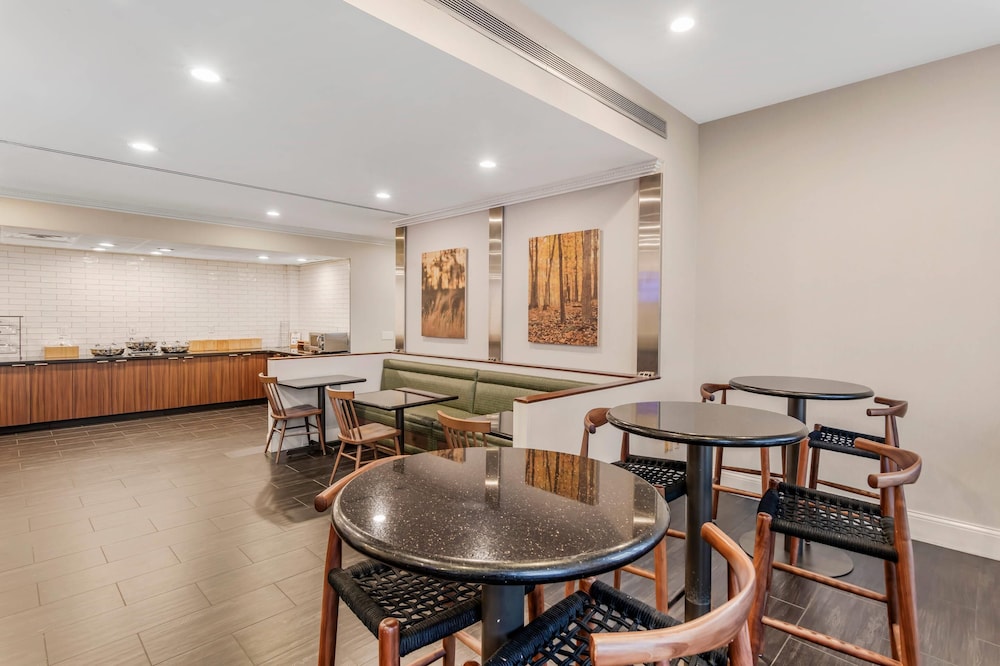 The Connally Hotel Downtown Atlanta, an Ascend Collection Hotel 45/60