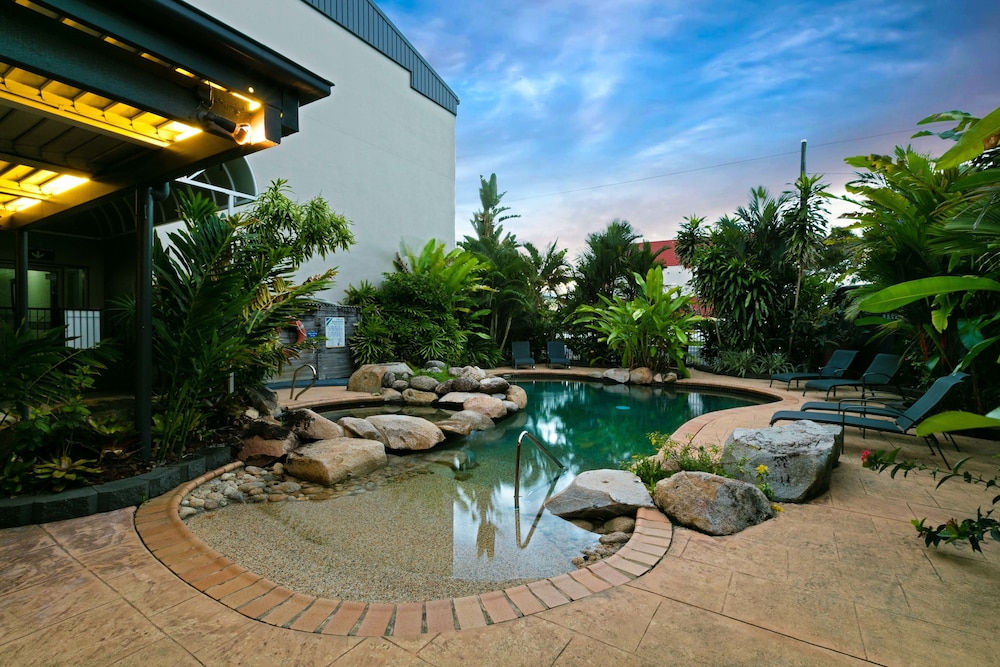 Cascade Gardens 44/48