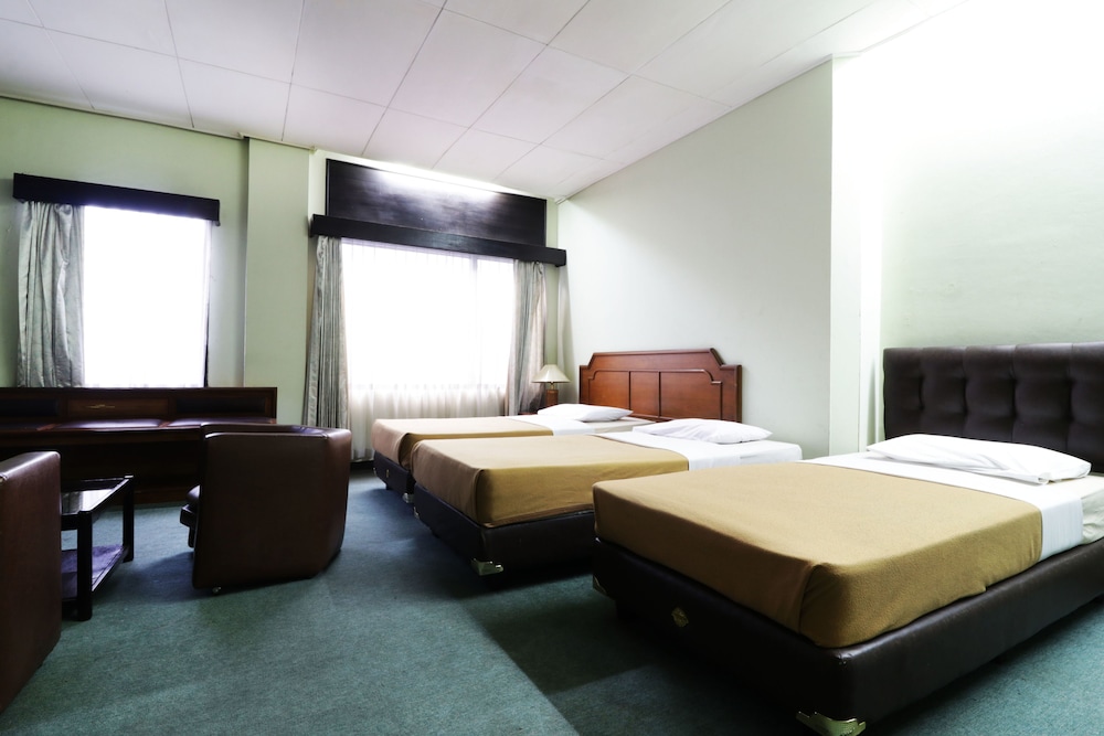 Hotel Istana Bandung 13/27