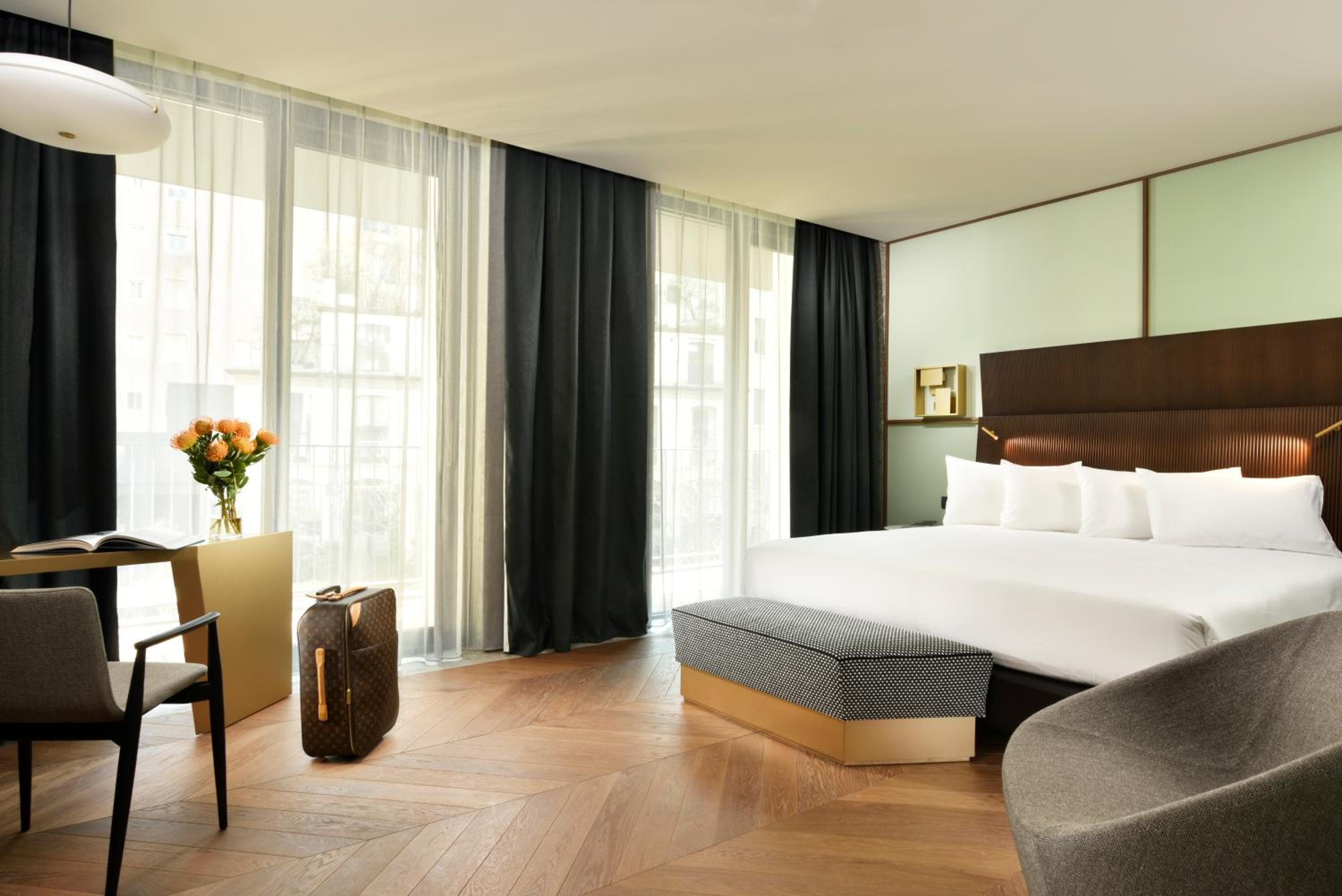Club, Double Bed, with Extra Bed, City View