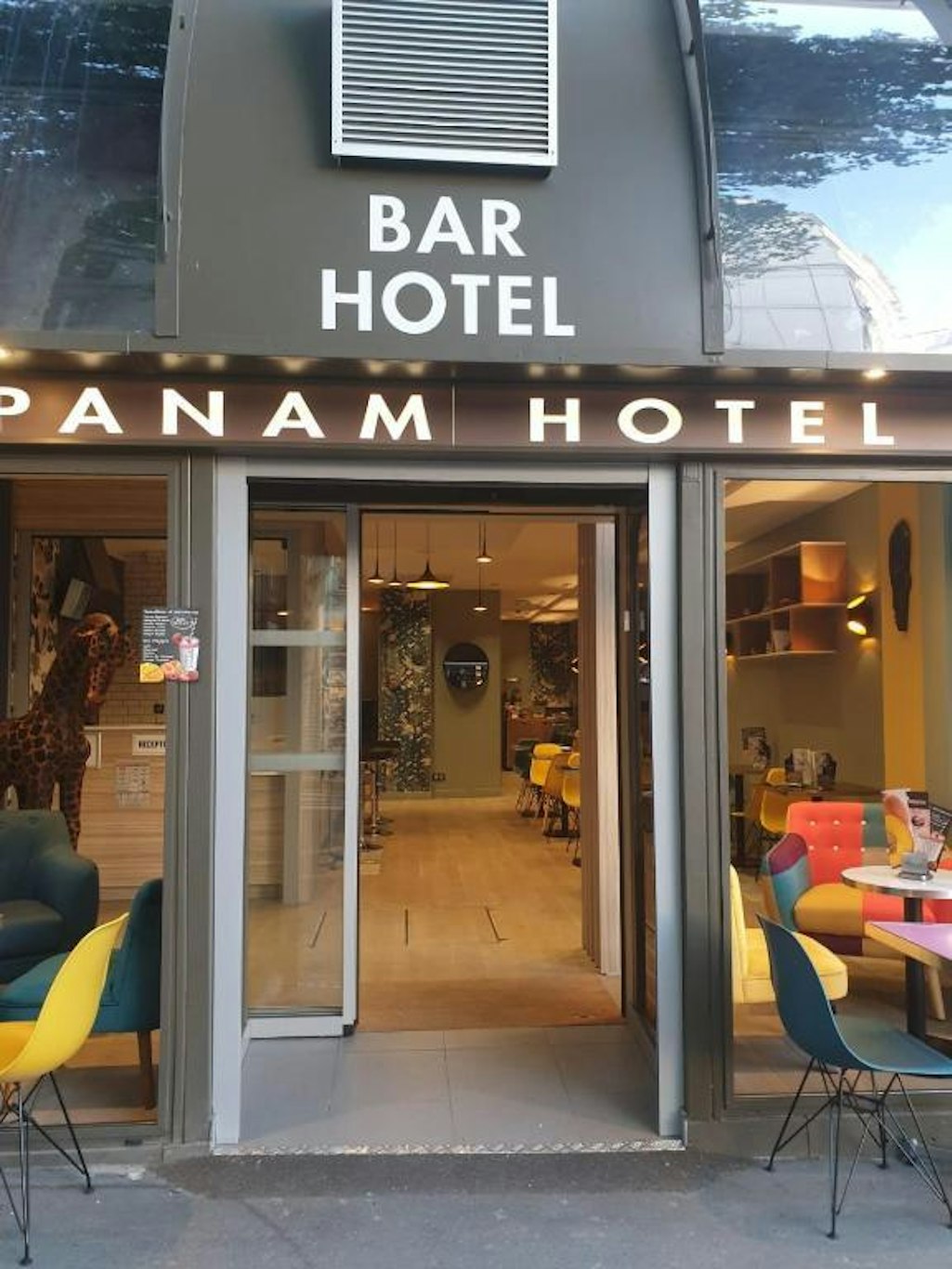 PANAM HOTEL PARIS GAMBETTA (ex Superhotel) 1/50