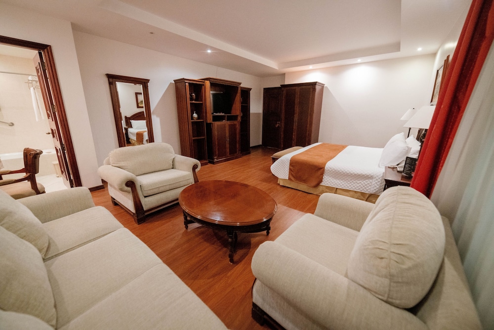 Grand Victoria Boutique Hotel 52/69