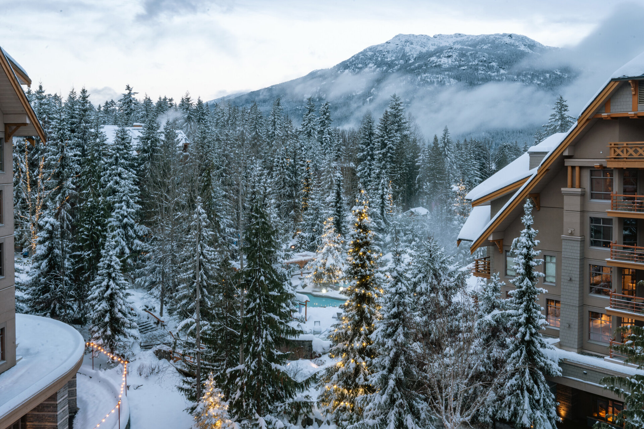 Four Seasons Resort Whistler 6/100