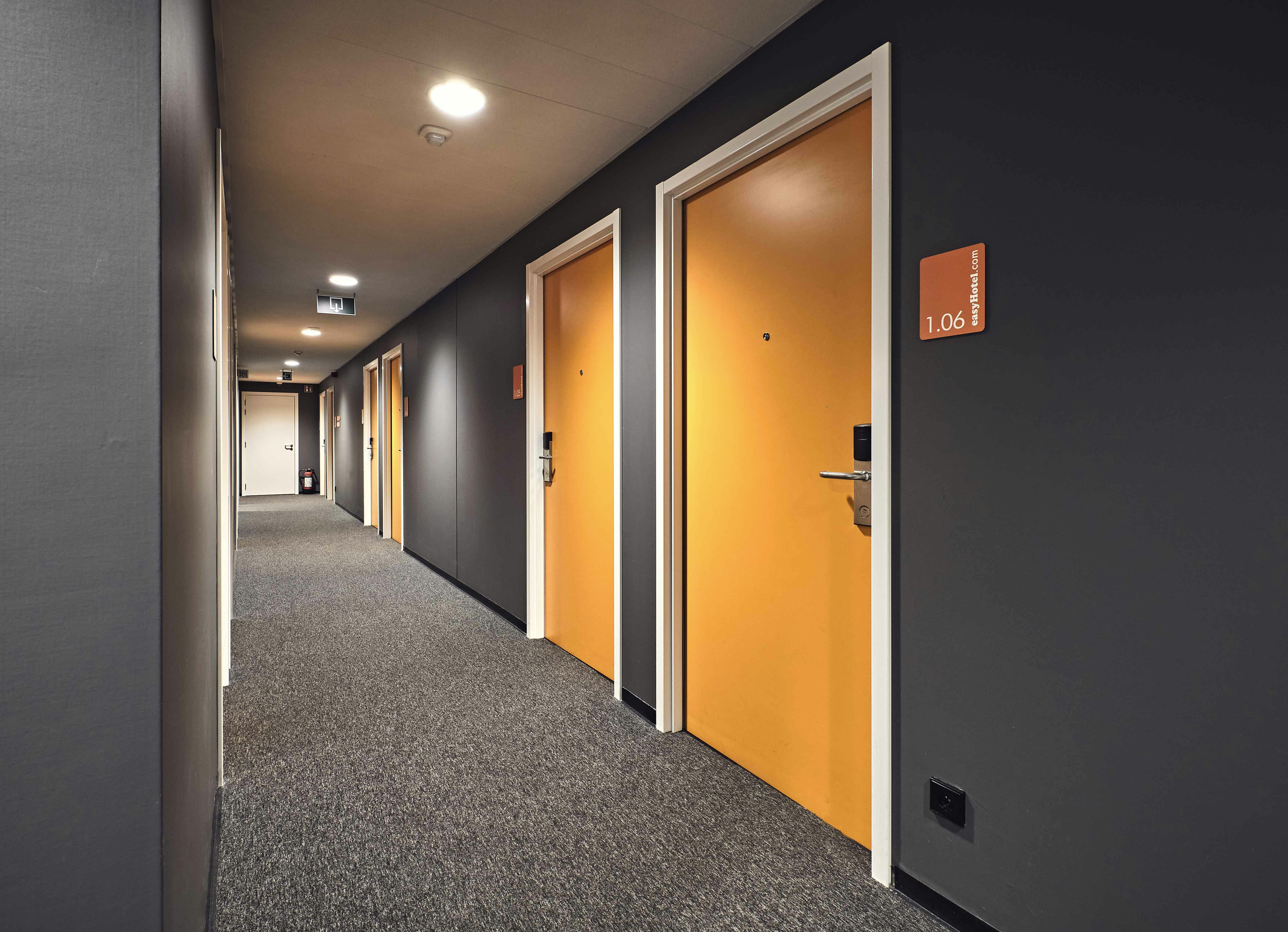 easyHotel Brussels City Centre 25/25