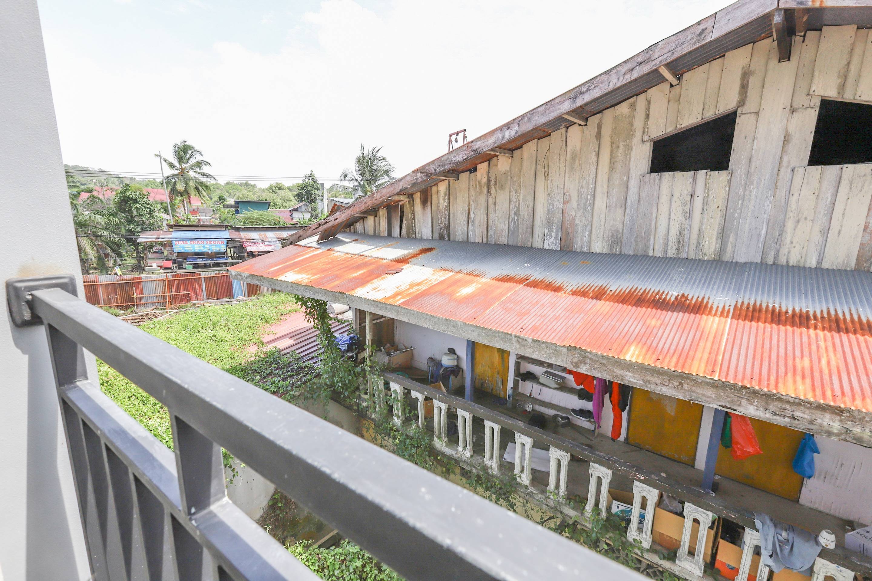 OYO 3731 Pelangi Guest House 5/19